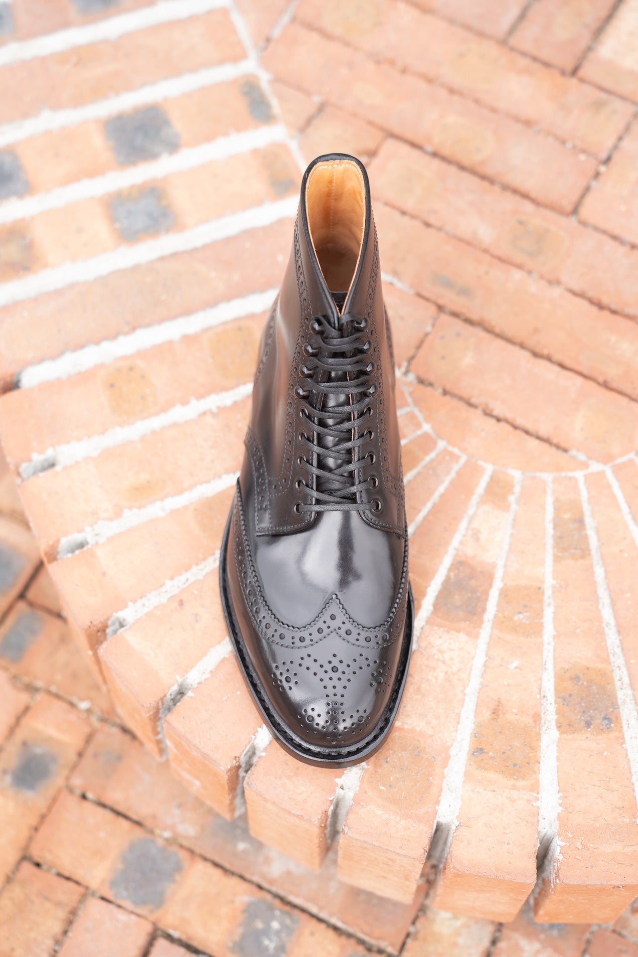 BROGUES